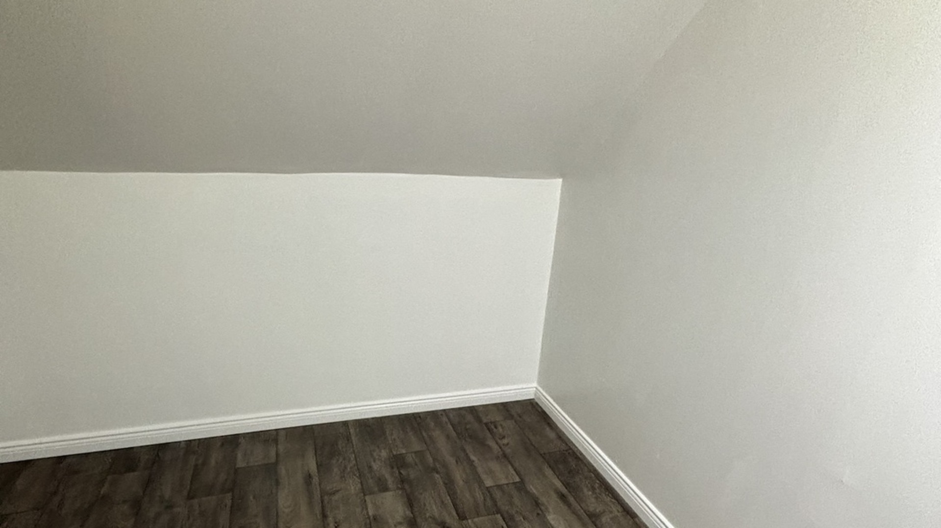 15729 Vincennes Road Property Photo 14