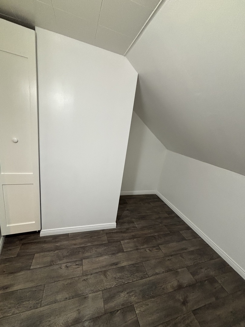 15729 Vincennes Road Property Photo 22