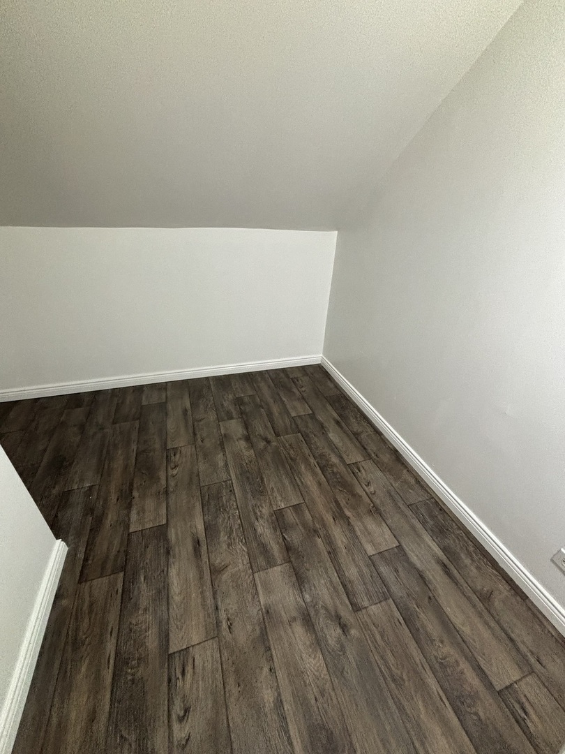 15729 Vincennes Road Property Photo 23