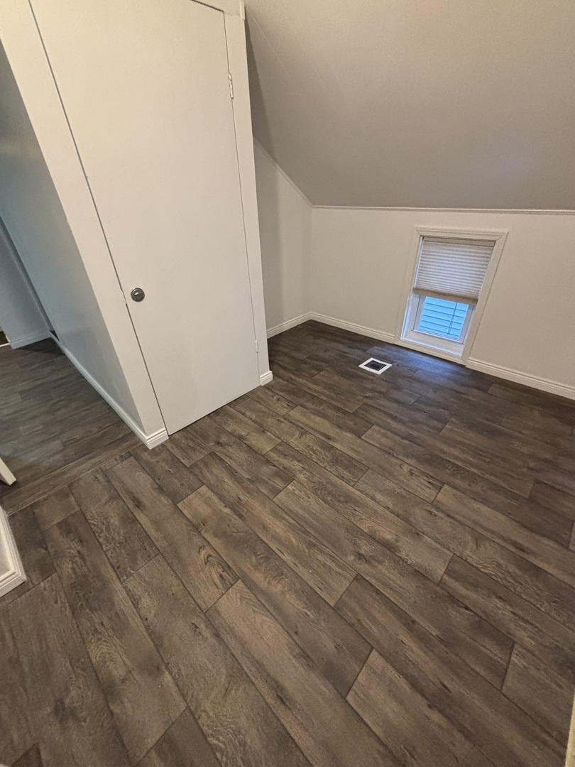 15729 Vincennes Road Property Photo 24