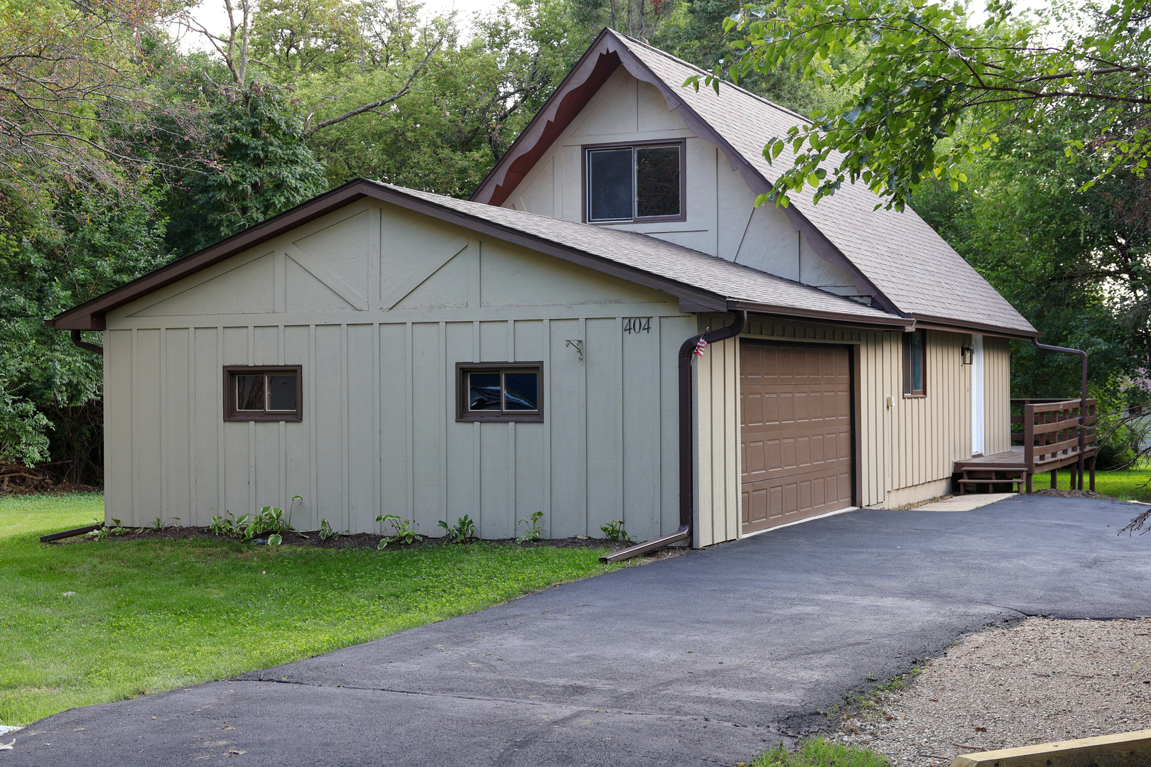 404 Atlantic Drive Property Photo 1