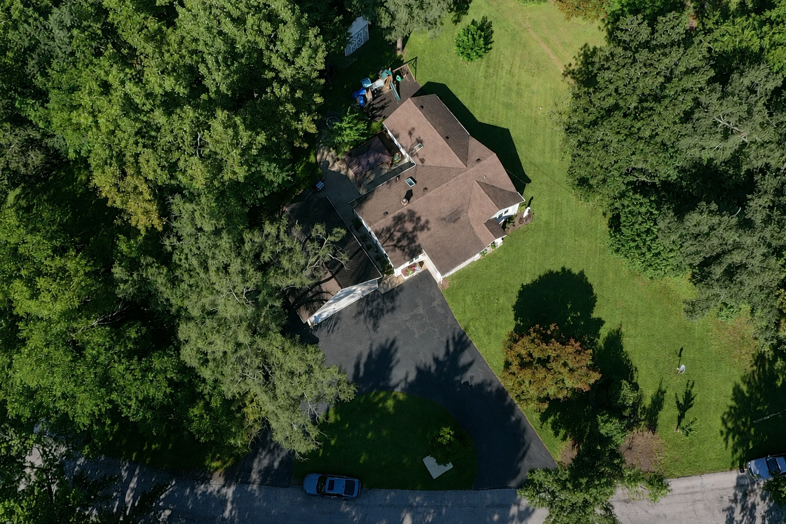 16204 Hamlin Avenue Property Photo 5