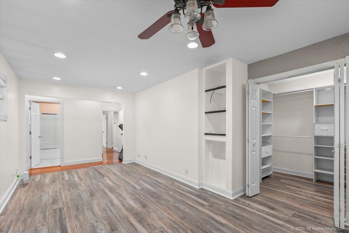 16204 Hamlin Avenue Property Photo 18