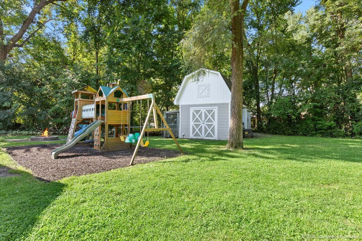 16204 Hamlin Avenue Property Photo 26