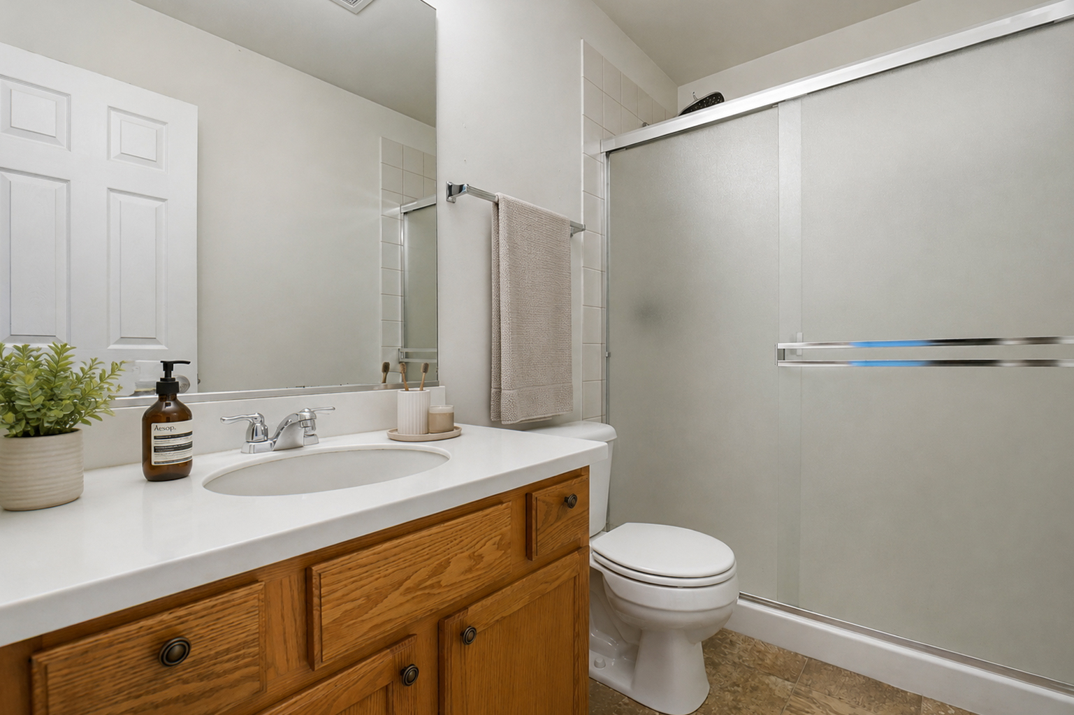 2533 Hearthstone Drive Property Photo 7