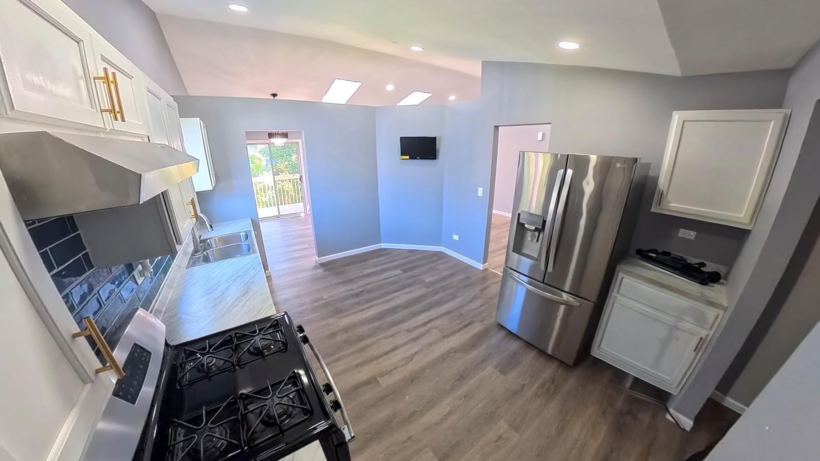 2404 Danbury Drive B2 Property Photo 10