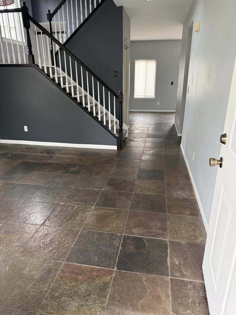 384 Reston Circle Property Photo 3
