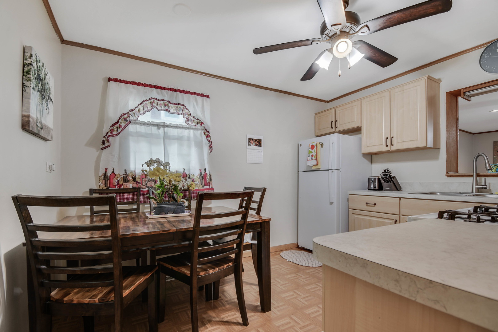 428 Navajo Street Property Photo 7