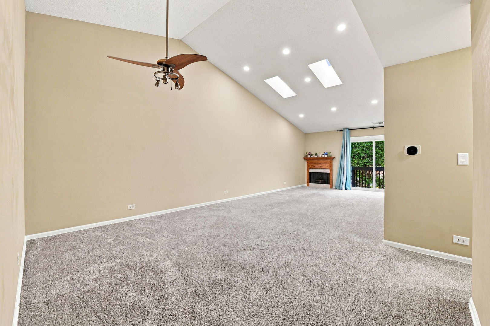 1056 N Pine Tree Circle Property Photo 11