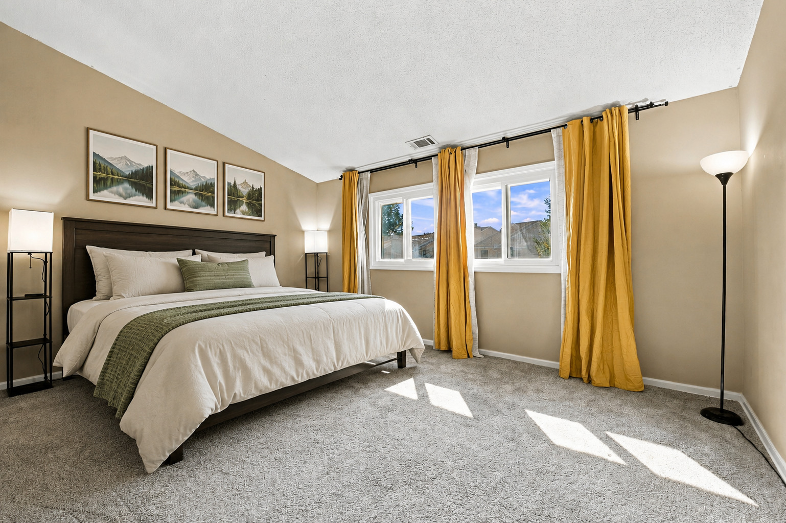 1056 N Pine Tree Circle Property Photo 15