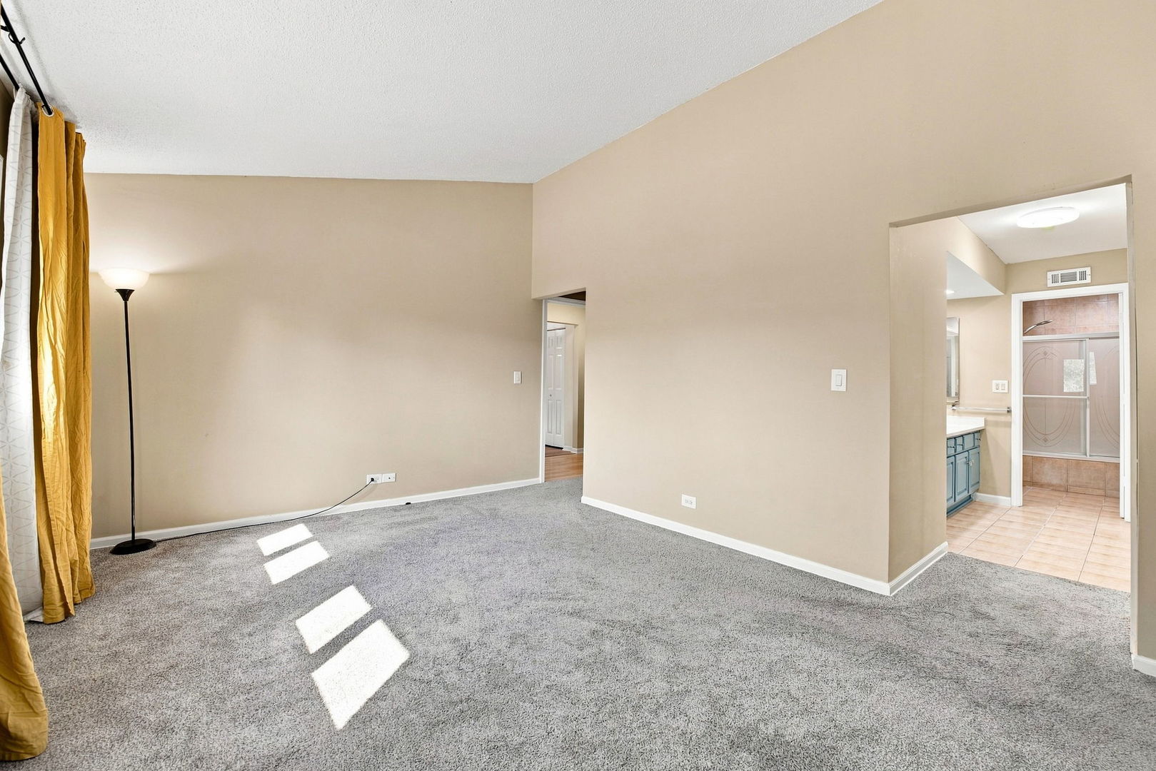 1056 N Pine Tree Circle Property Photo 17