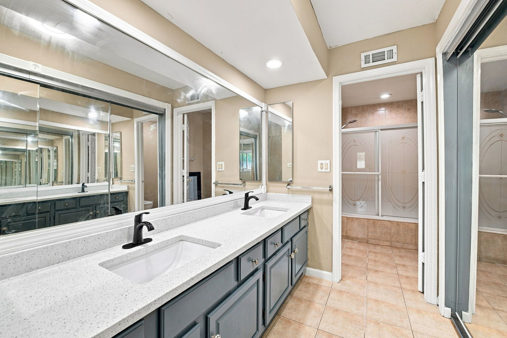 1056 N Pine Tree Circle Property Photo 18