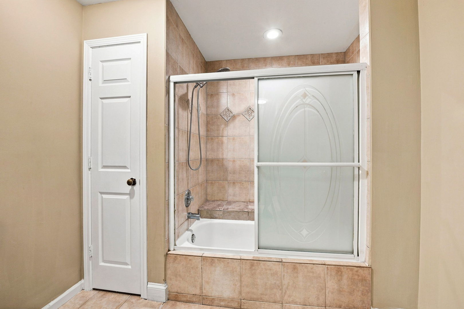 1056 N Pine Tree Circle Property Photo 19