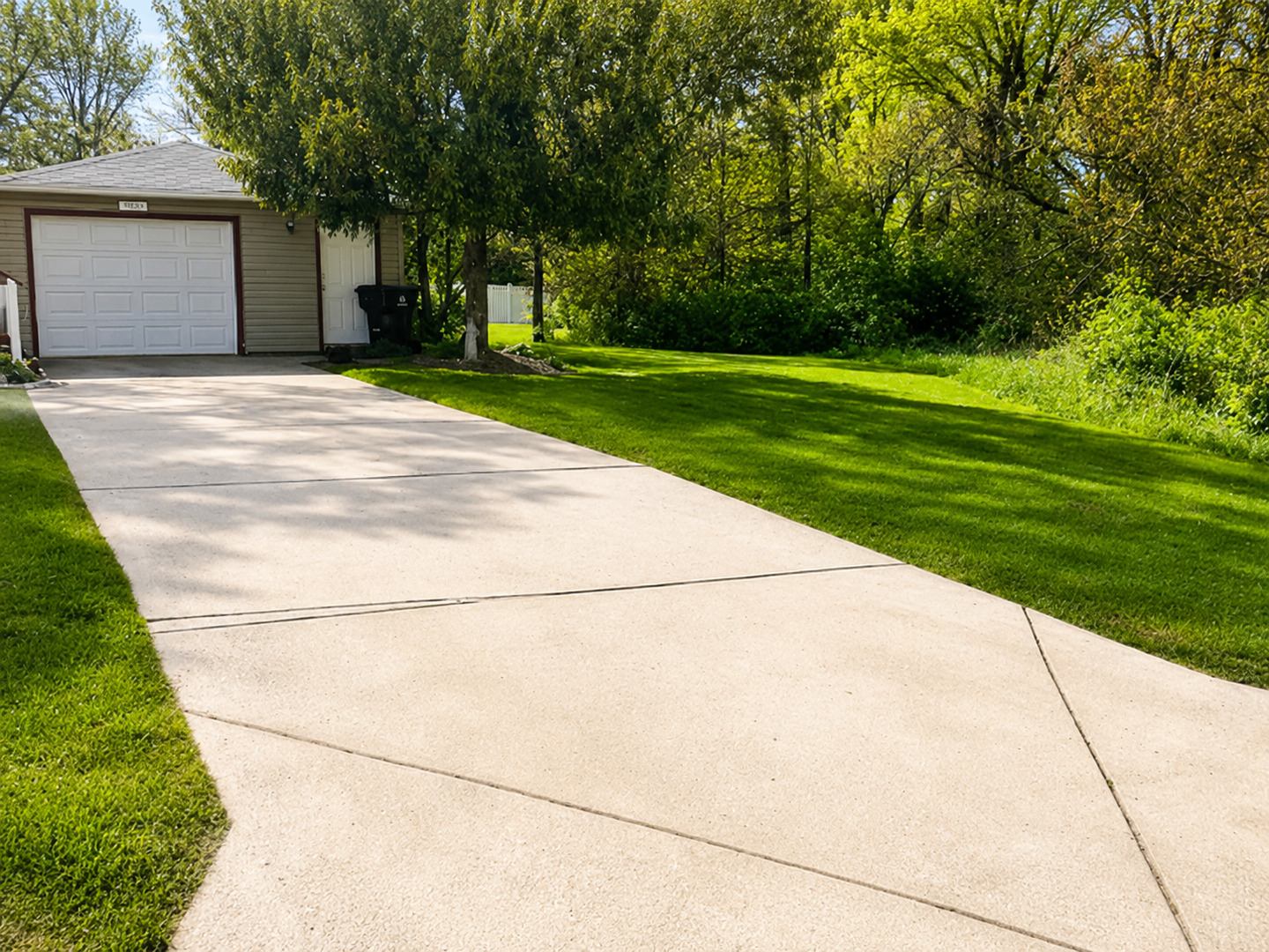 22654 Foxfire Drive Property Photo 3