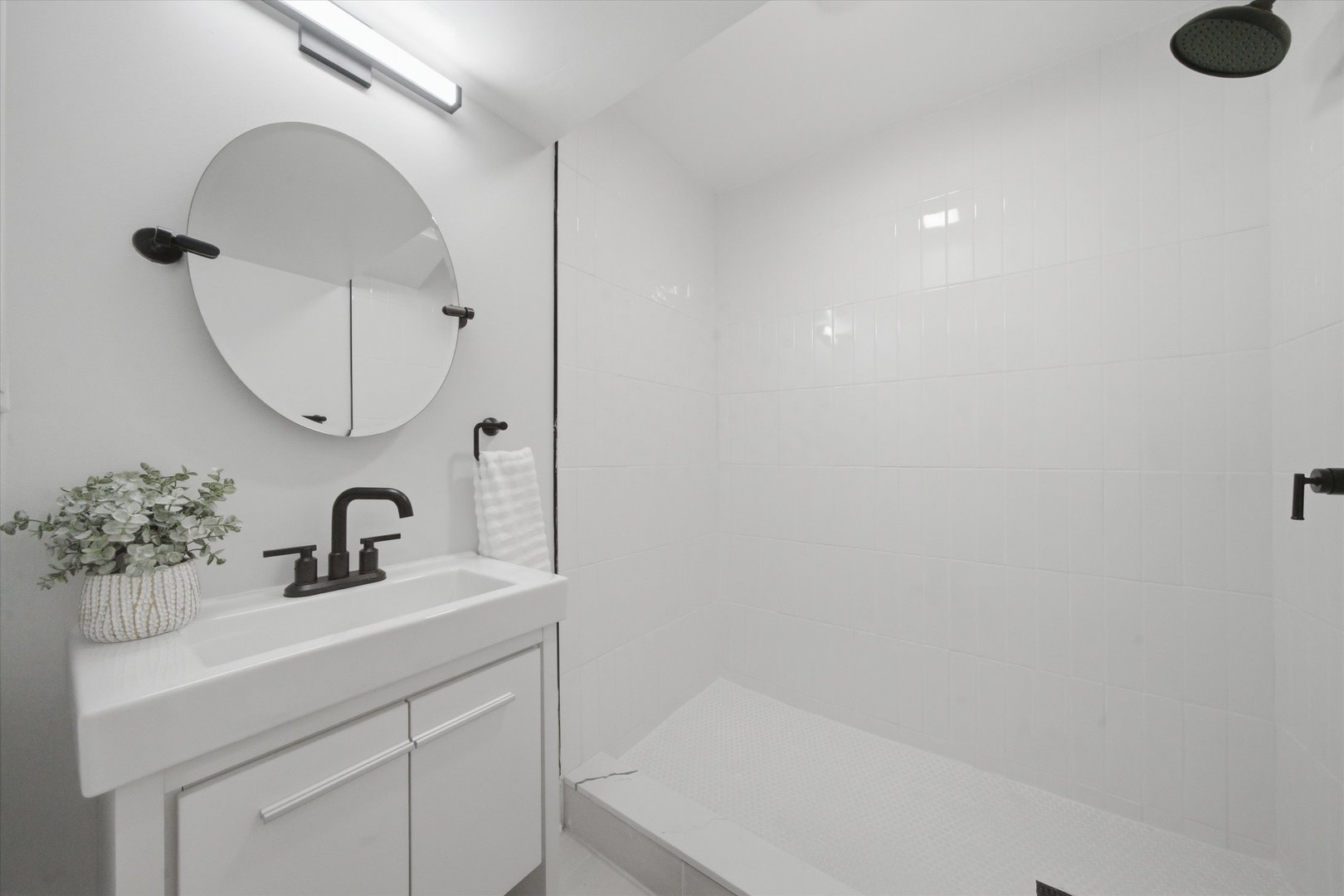 1641 N Springfield Avenue Property Photo 13