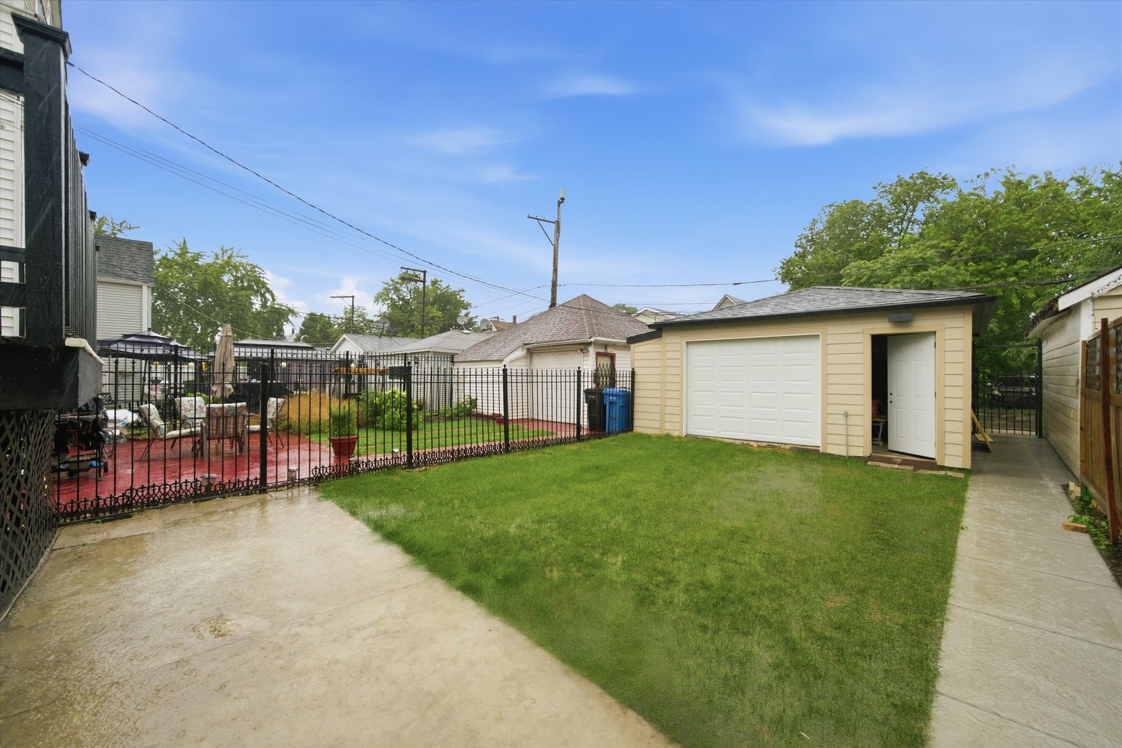 1641 N Springfield Avenue Property Photo 28