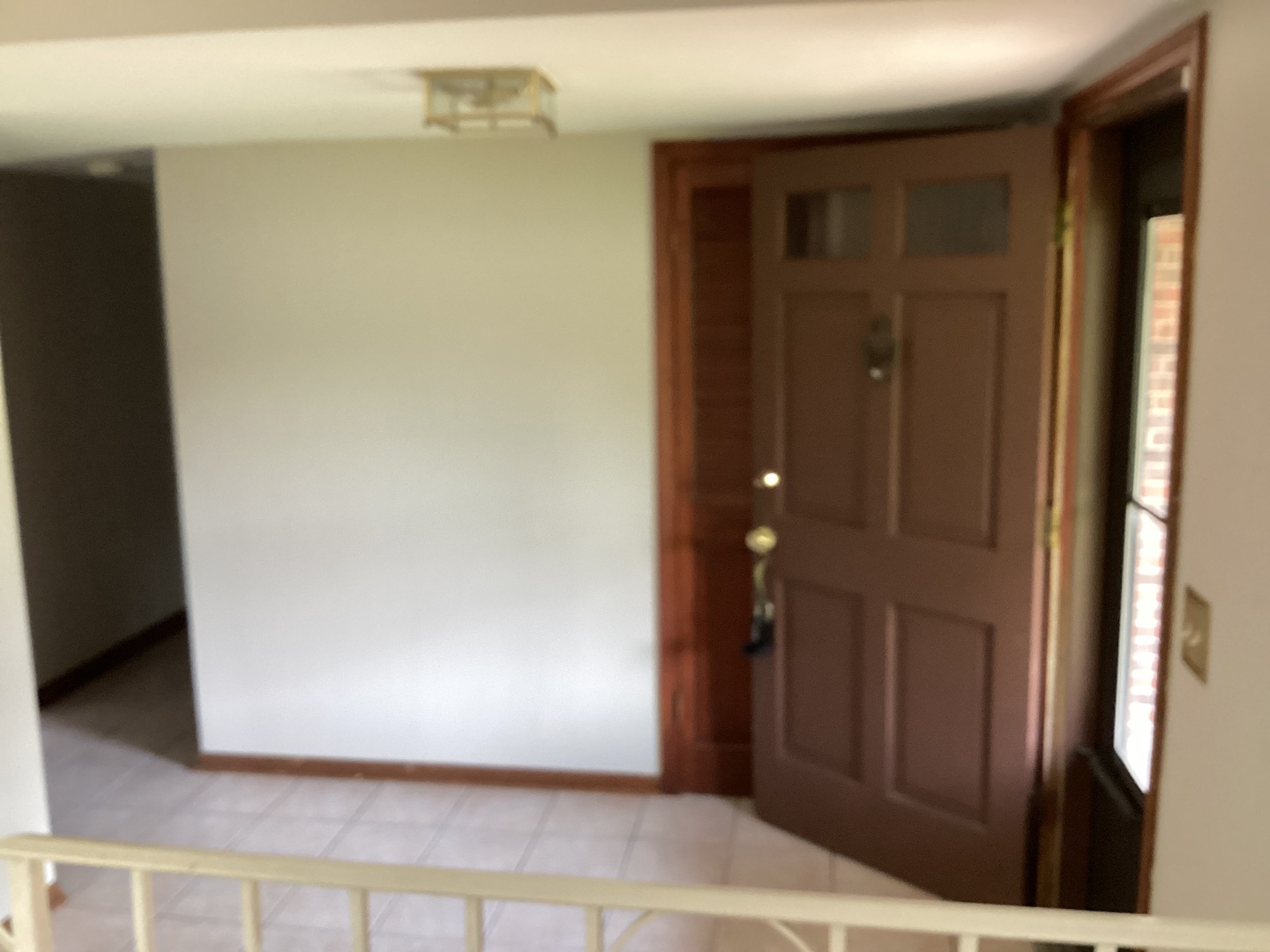 928 N Rohlwing Road Property Photo 2