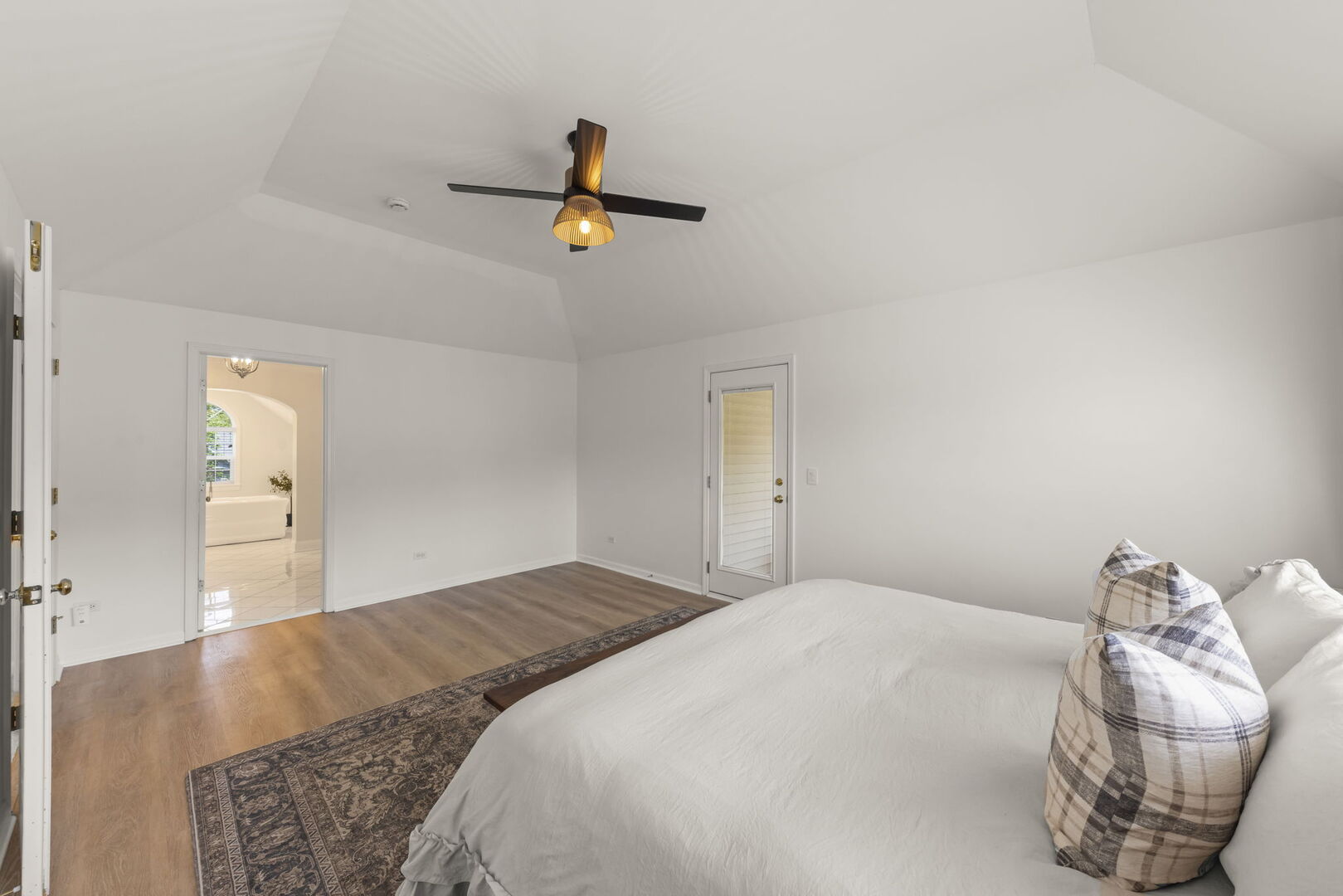 512 Arrowhead Drive Property Photo 4