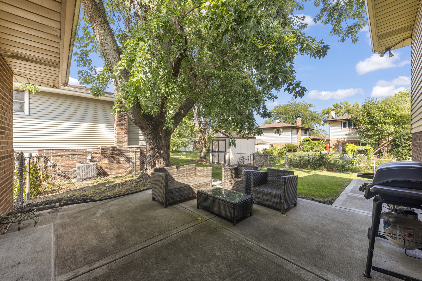 15521 Ridgeland Avenue Property Photo 4