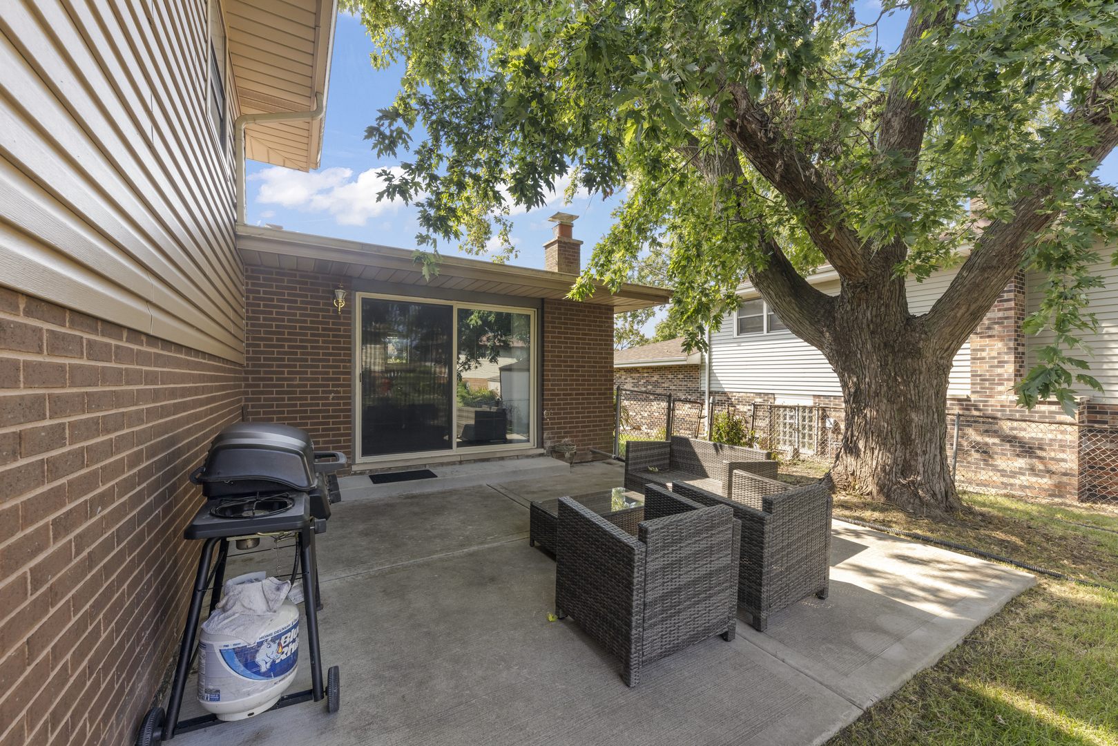 15521 Ridgeland Avenue Property Photo 5