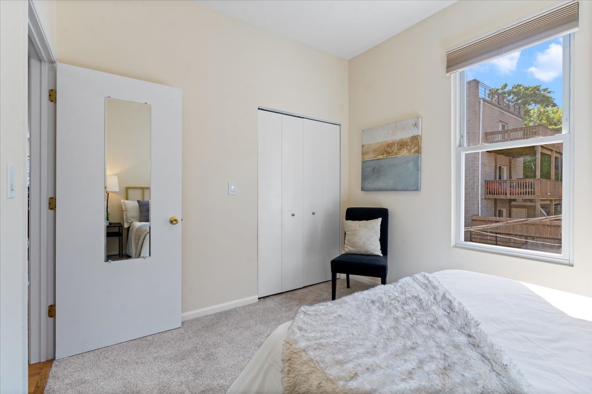 644 W Briar Place 2r Property Photo 15
