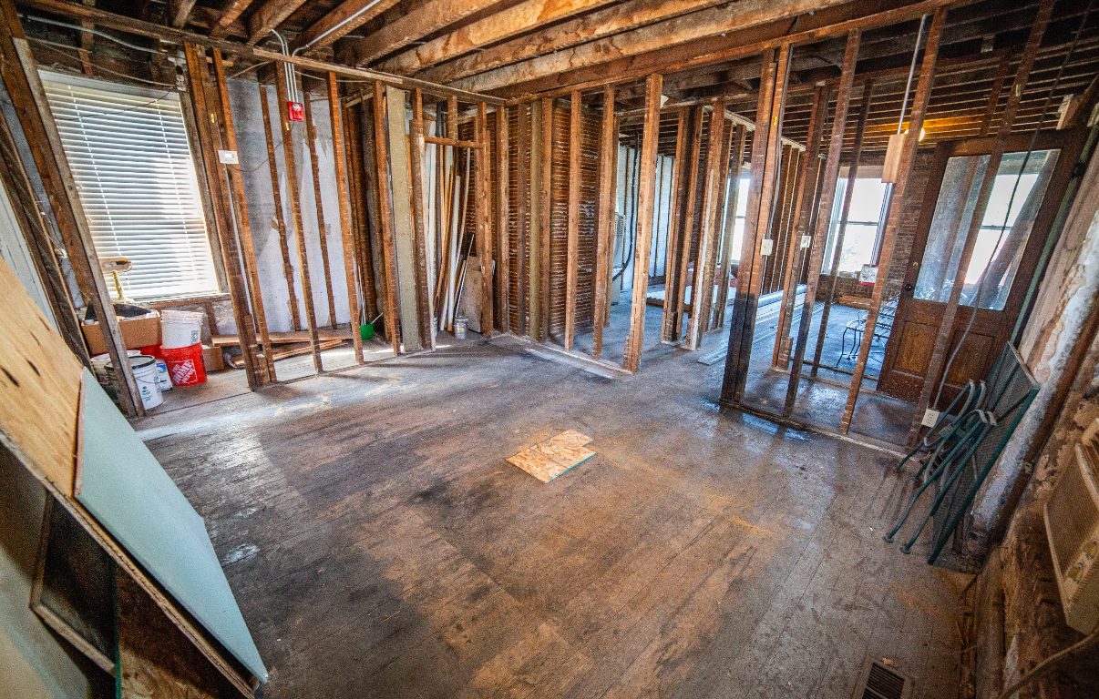 13325 Olde Western Avenue Property Photo 46
