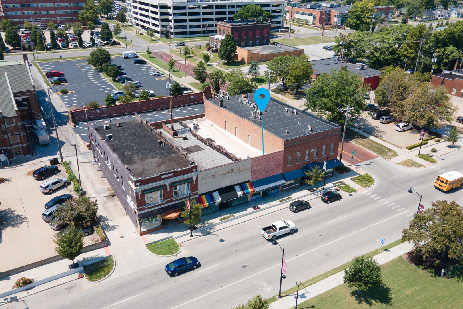 120 N Illinois Avenue Property Photo 3