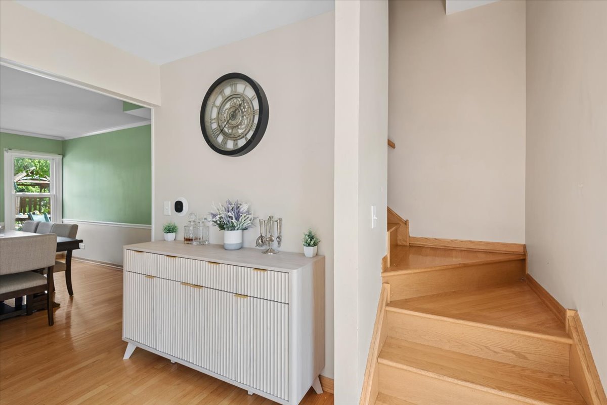 2204 Kensington Drive Property Photo 4