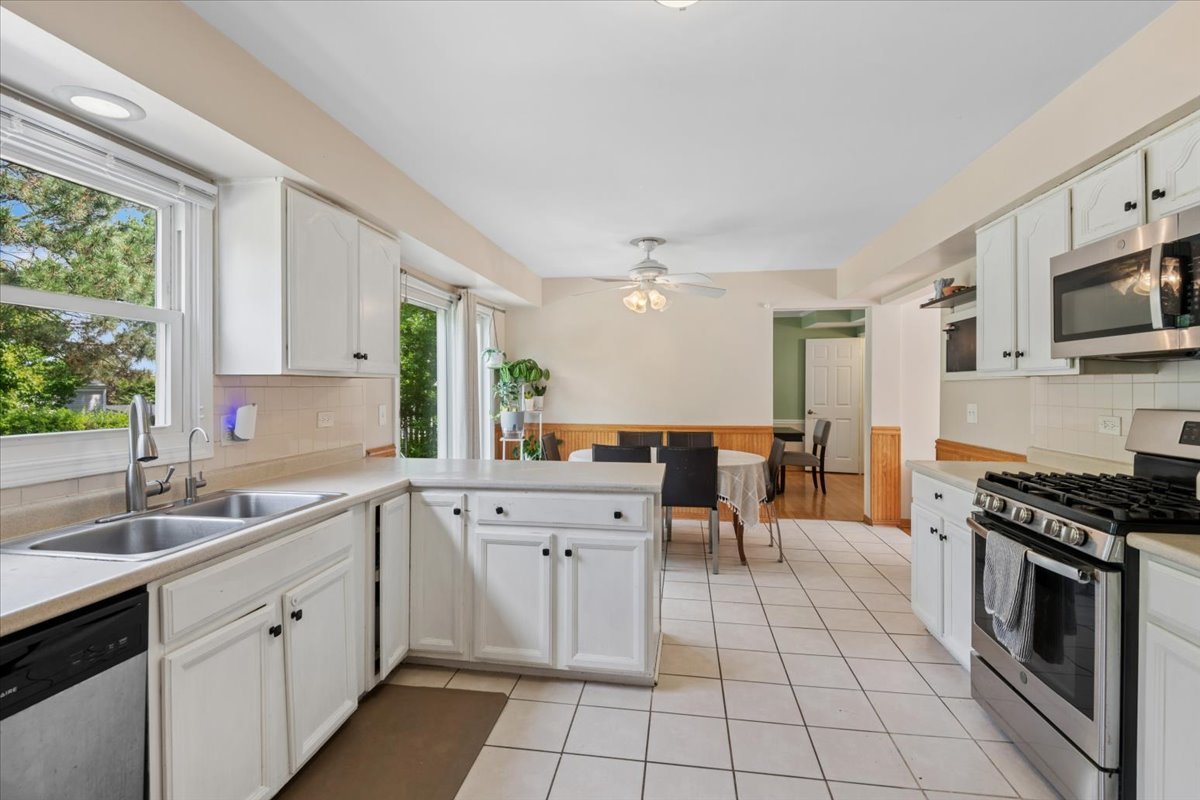 2204 Kensington Drive Property Photo 6