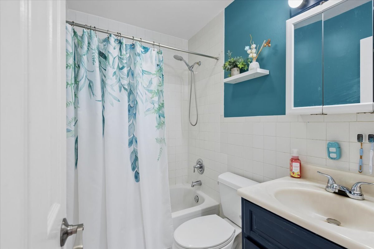 2204 Kensington Drive Property Photo 16