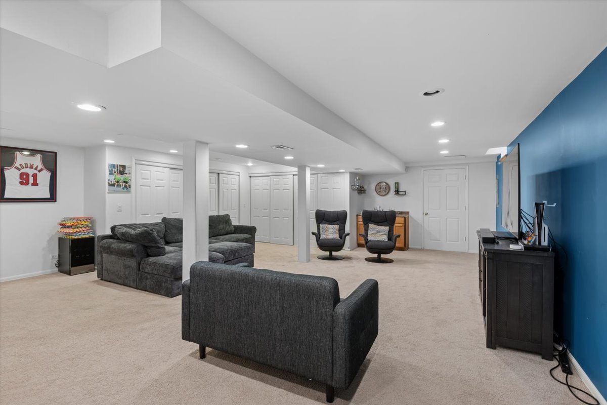 2204 Kensington Drive Property Photo 17