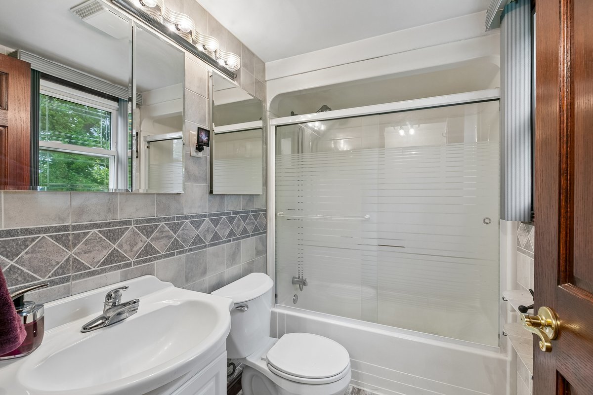 21139 Olympian Way Property Photo 11
