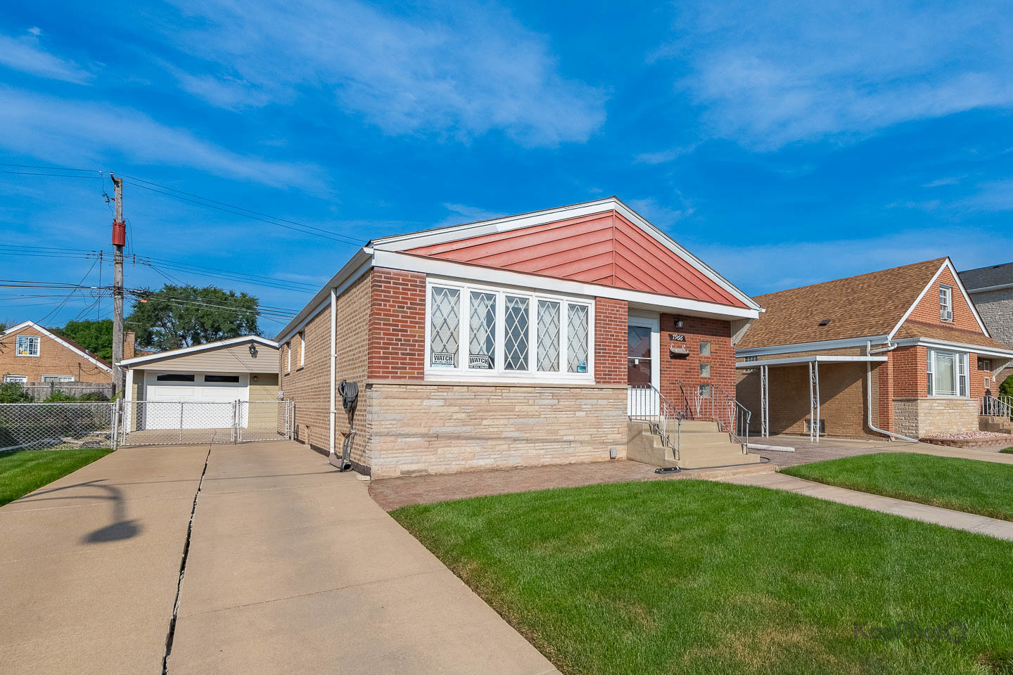 7966 S Kolin Avenue Property Photo 2