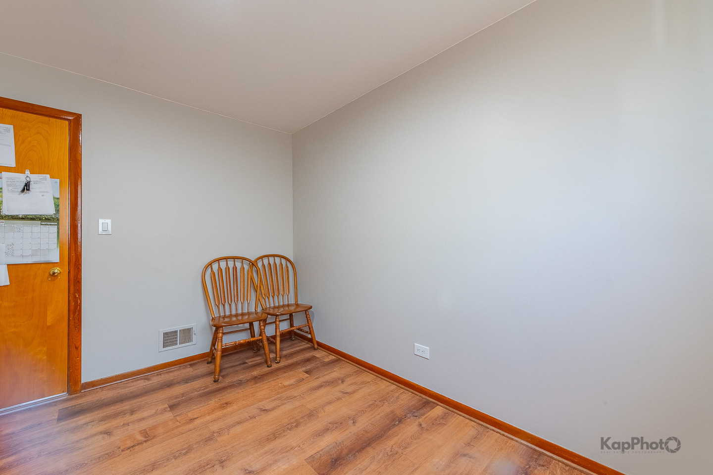 7966 S Kolin Avenue Property Photo 13