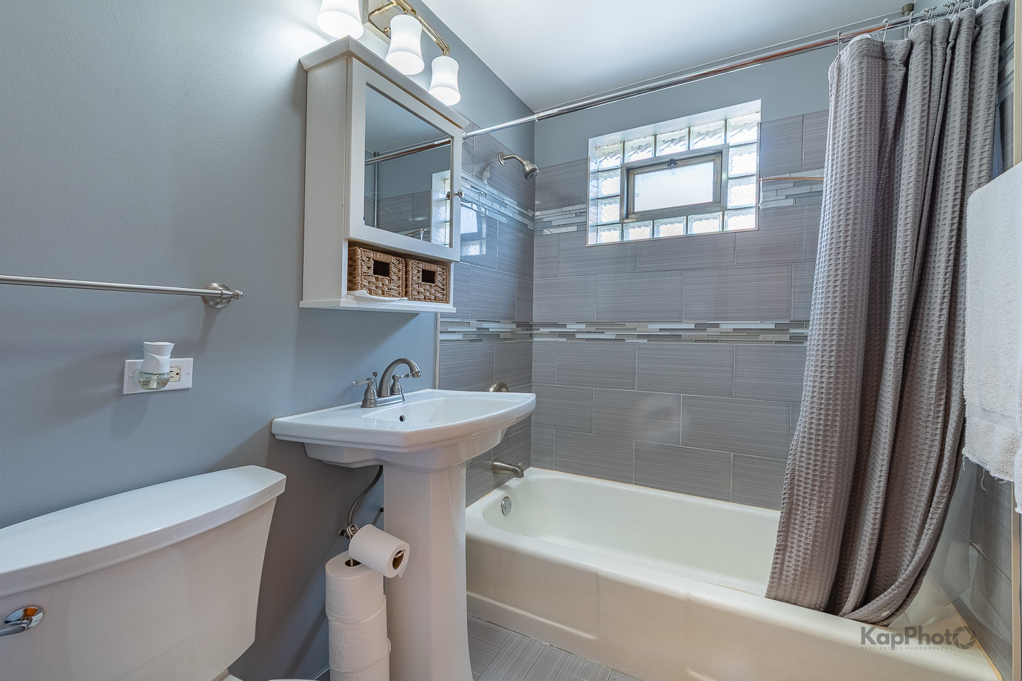 7966 S Kolin Avenue Property Photo 15