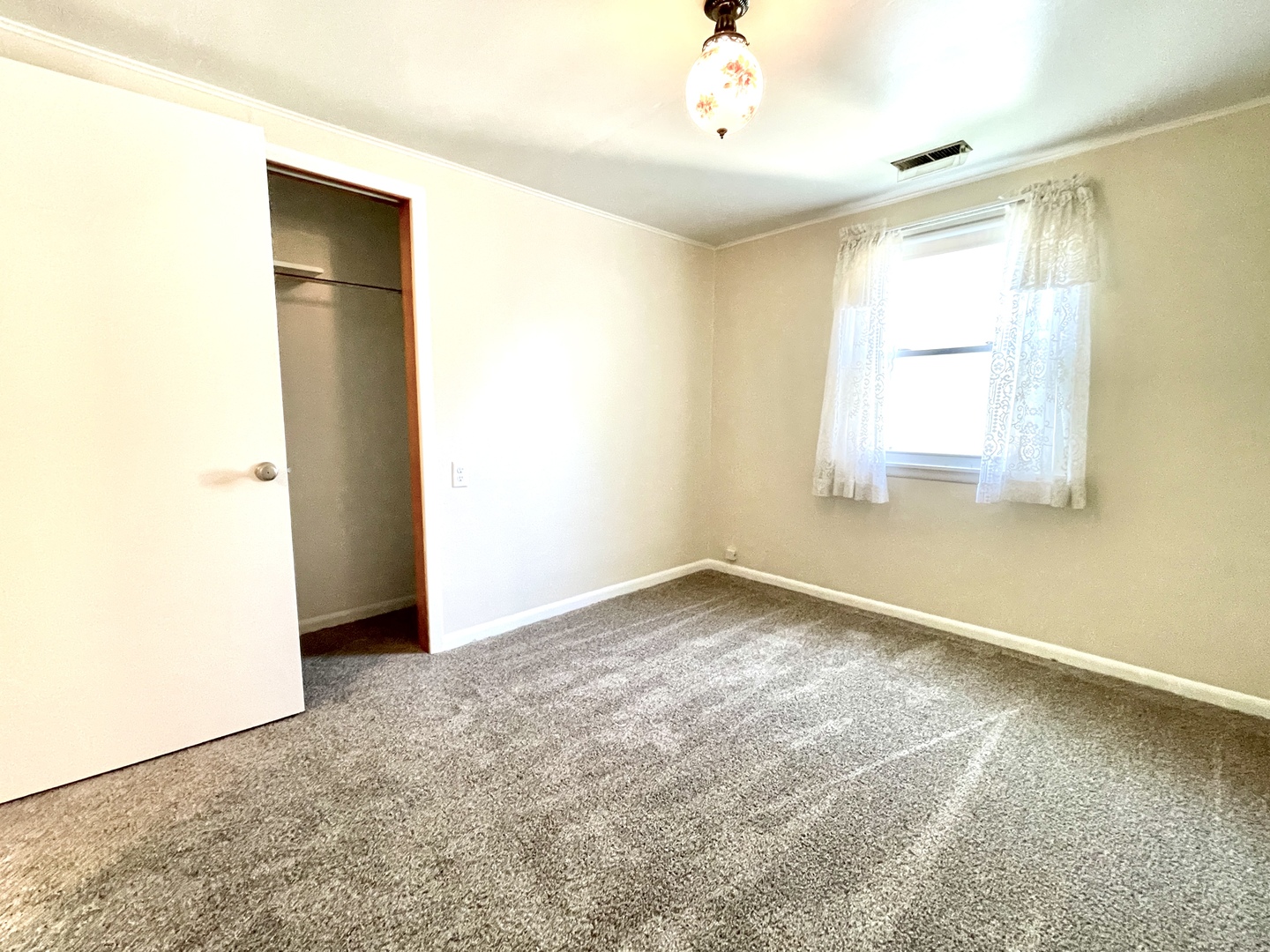 296 N Levasseur Avenue Property Photo 9