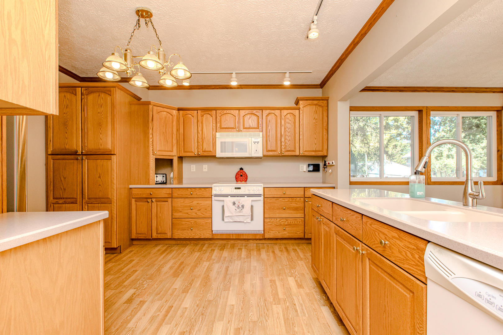 12745330 Property Photo 13