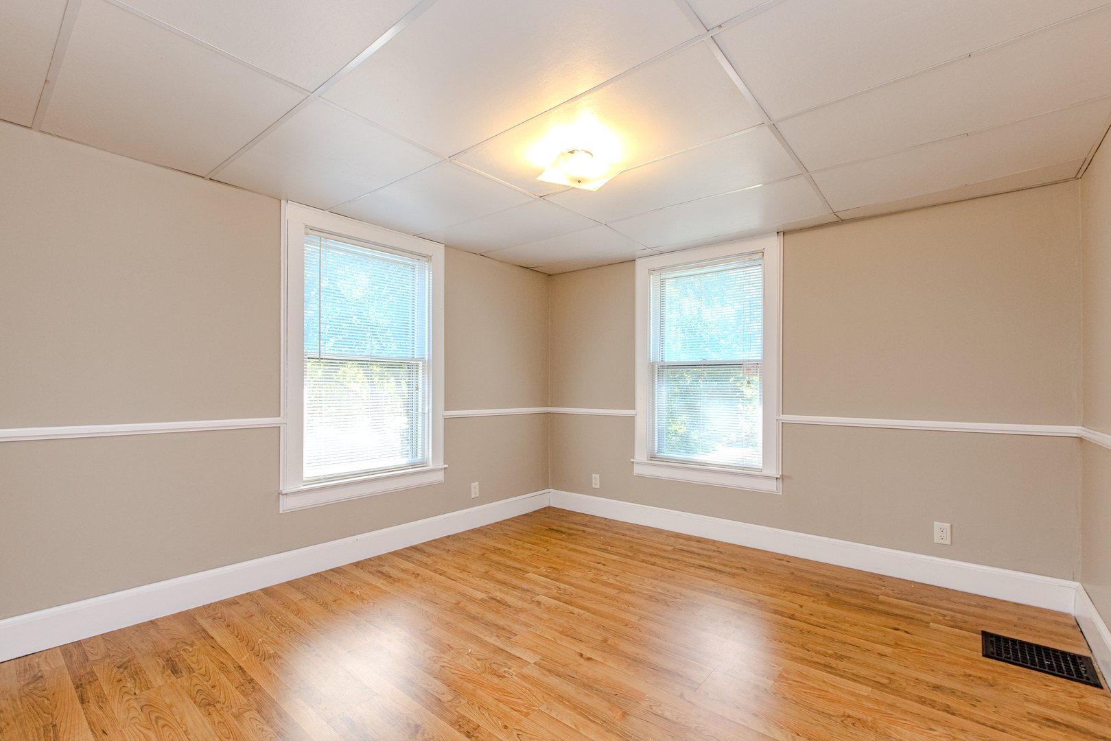 12745330 Property Photo 18