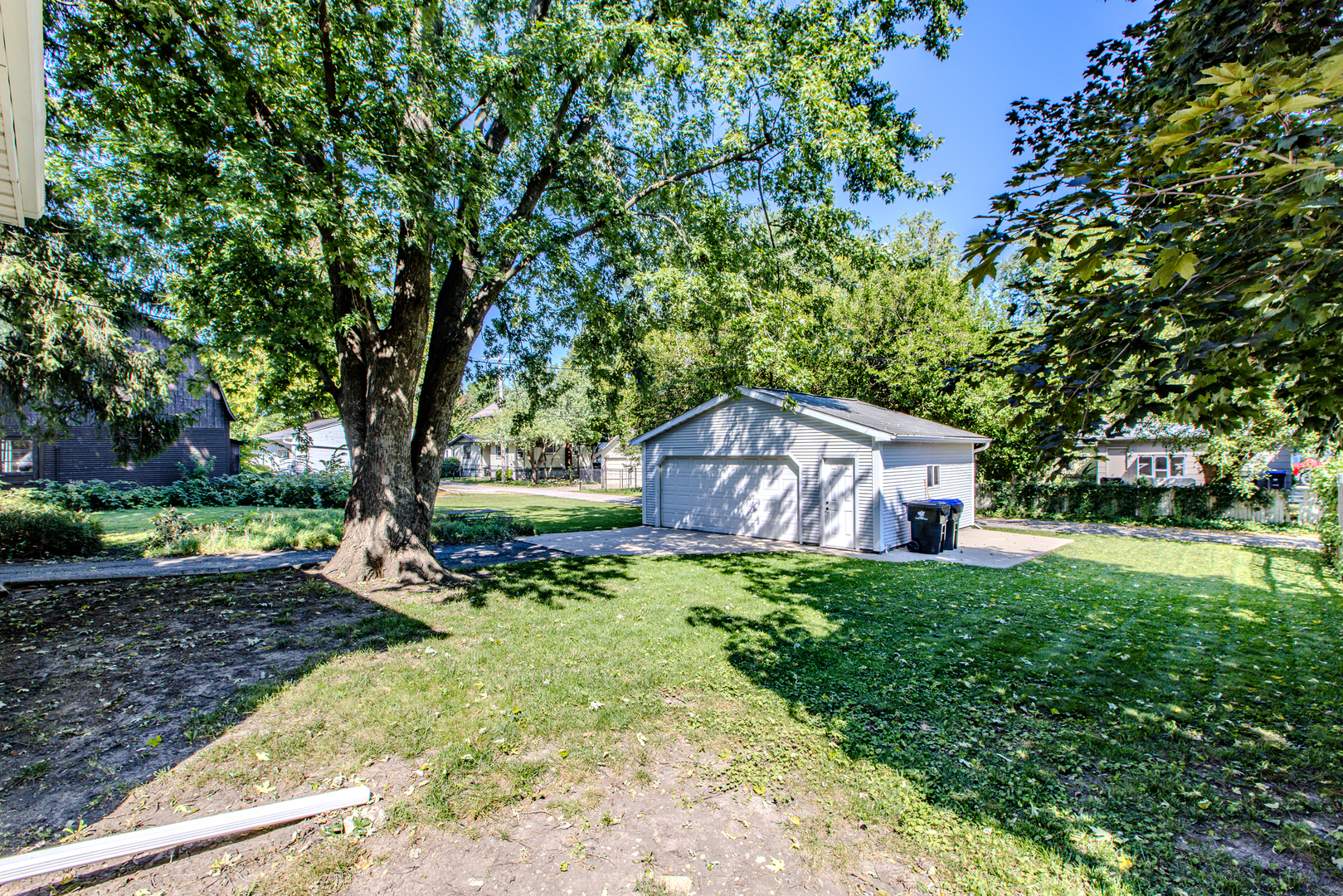 12745330 Property Photo 26