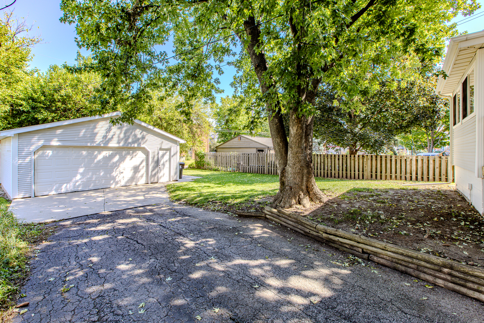 12745330 Property Photo 29