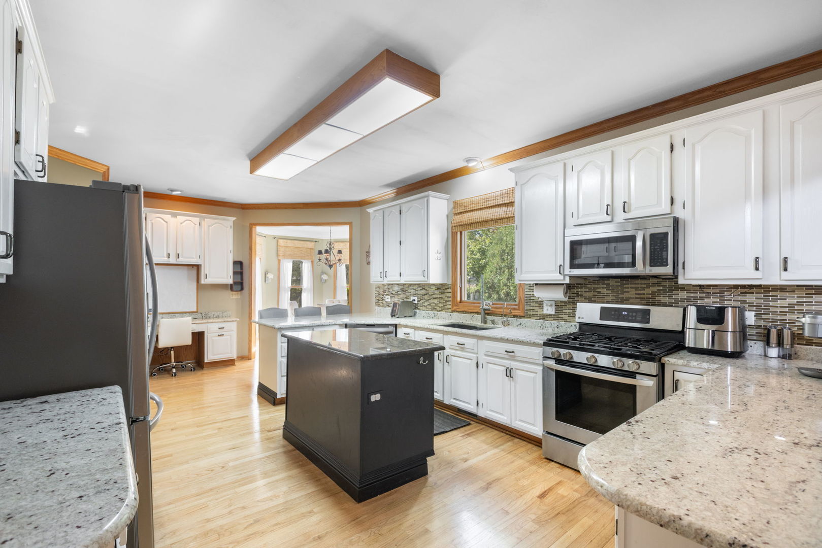 2020 Carlisle Street Property Photo 7