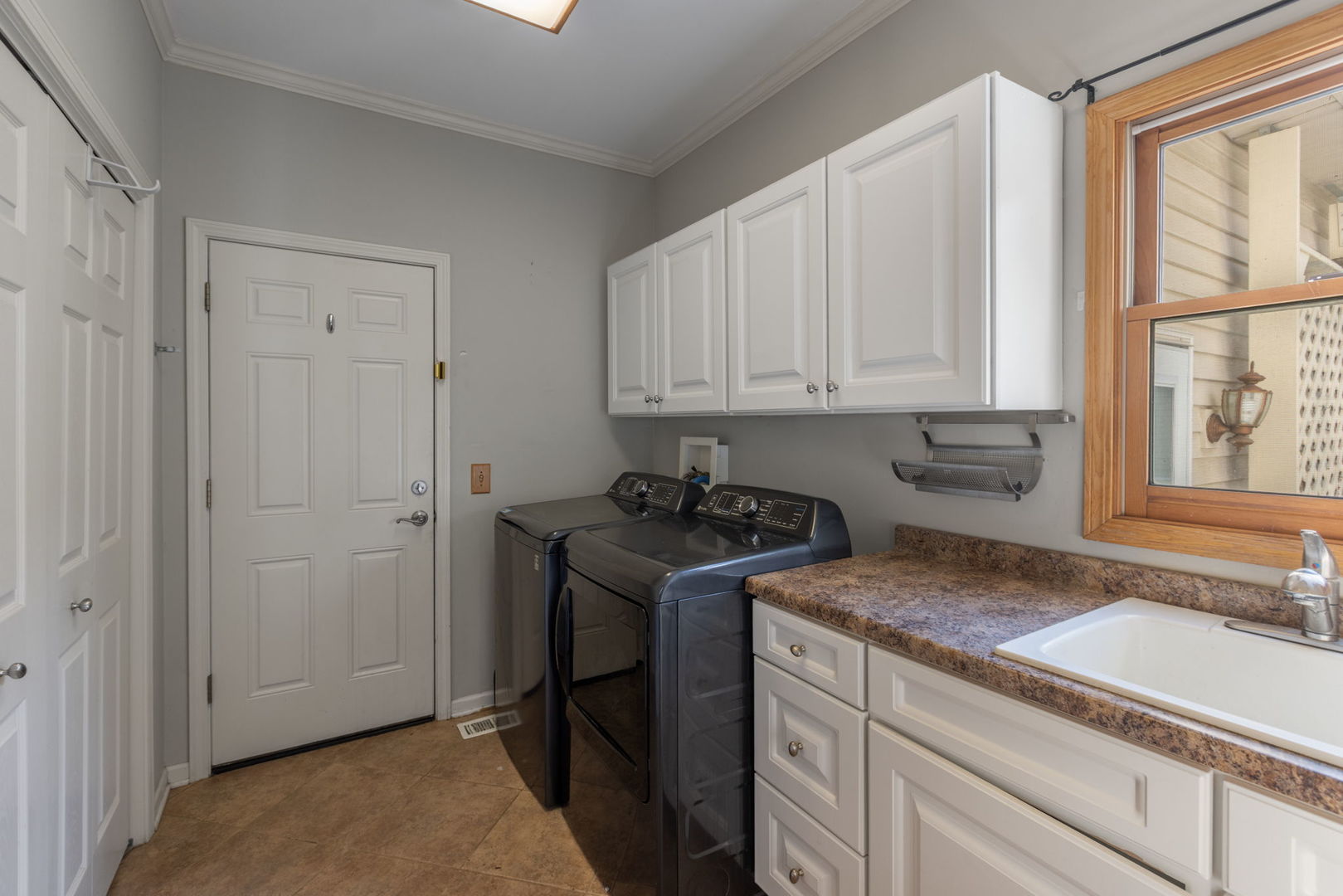2020 Carlisle Street Property Photo 16