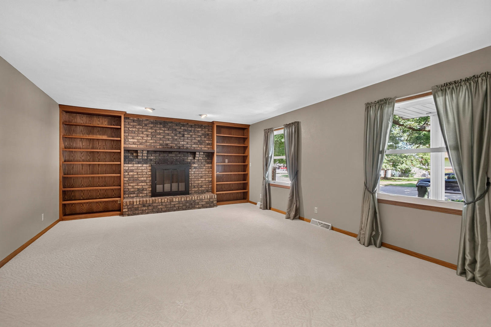 714 Cardinal Court Property Photo 7