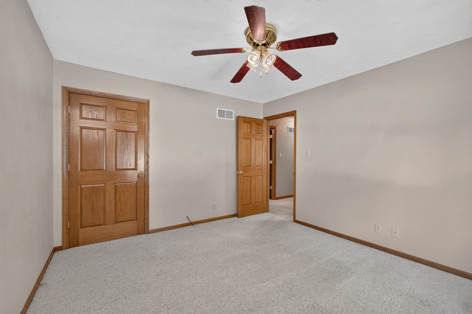 714 Cardinal Court Property Photo 14
