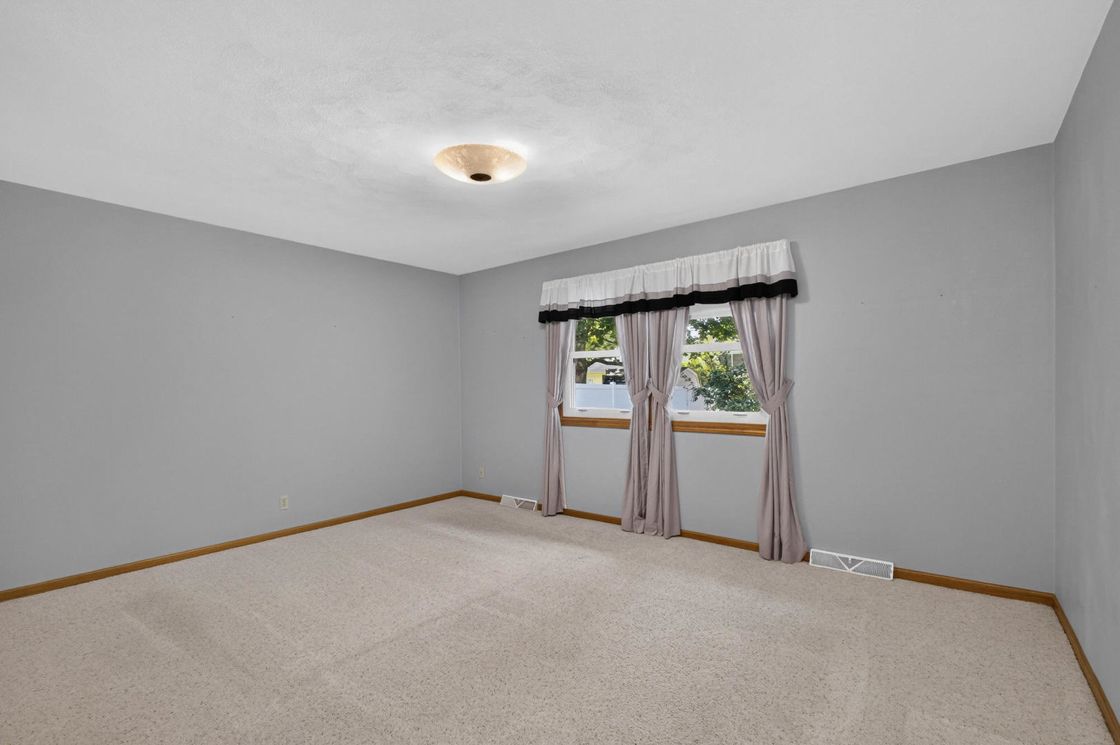 714 Cardinal Court Property Photo 15