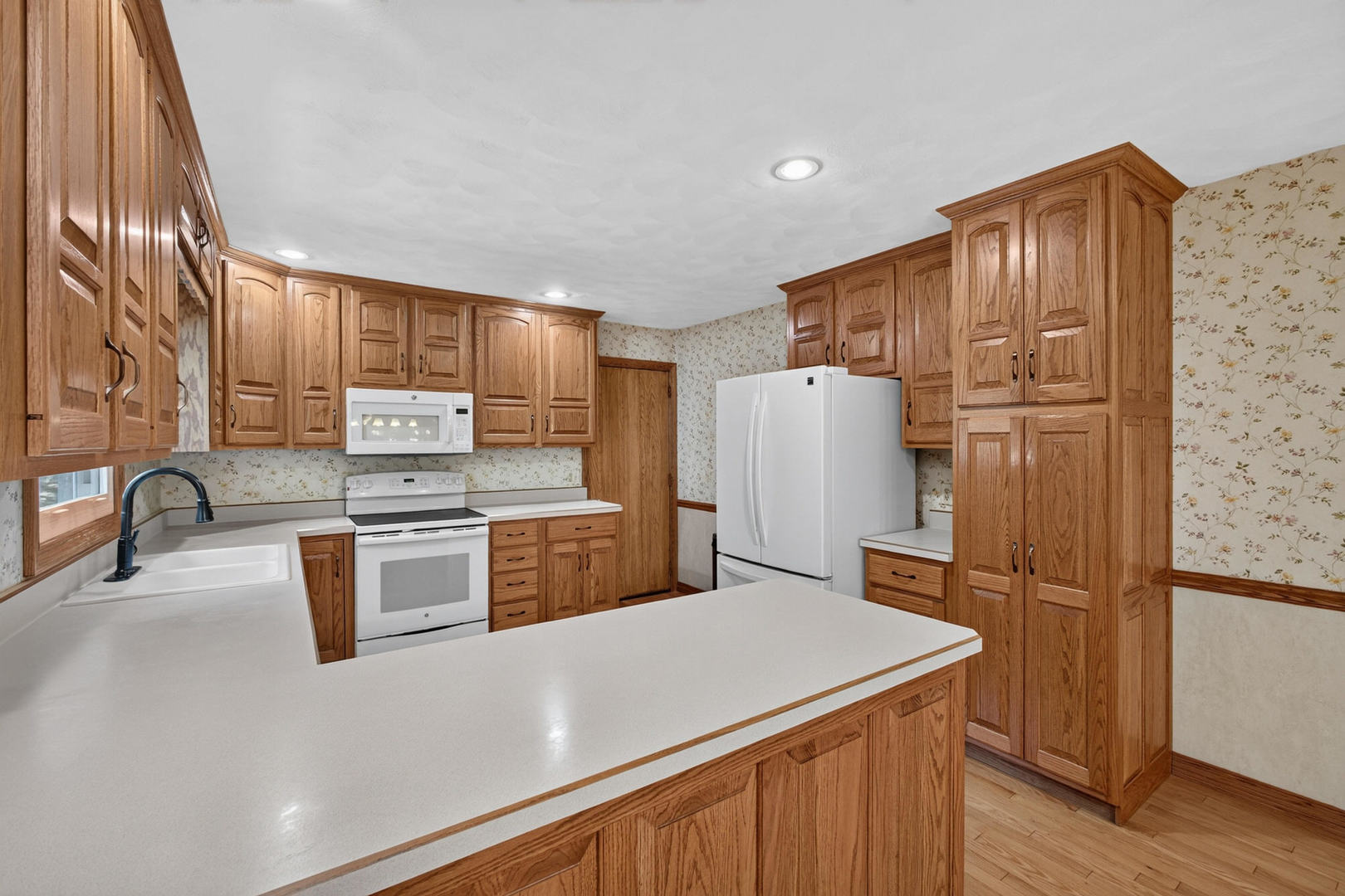 714 Cardinal Court Property Photo 20