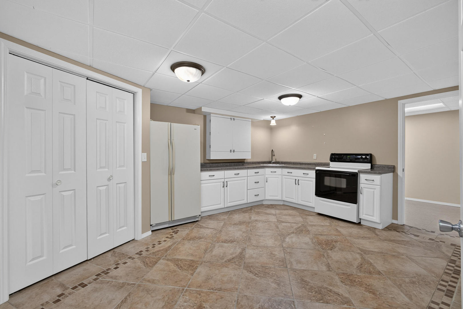 714 Cardinal Court Property Photo 37