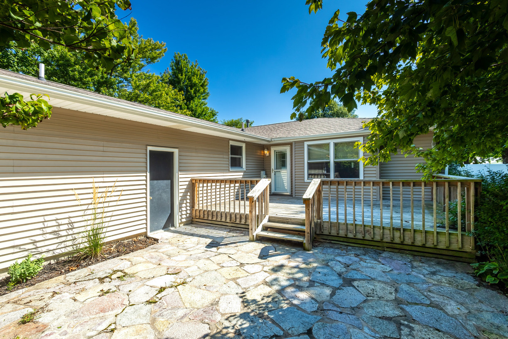 714 Cardinal Court Property Photo 47