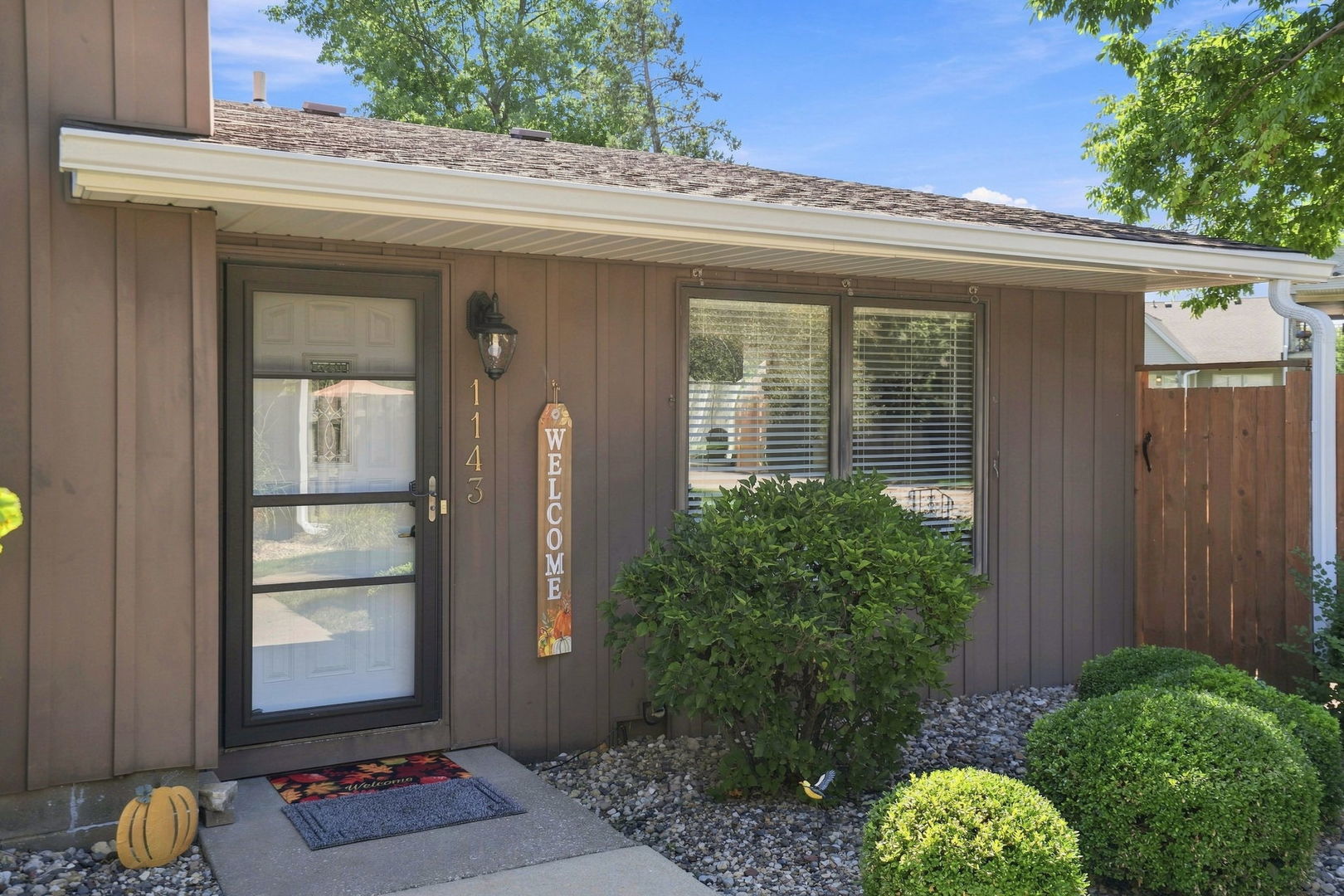 1143 48th Avenue Property Photo 3