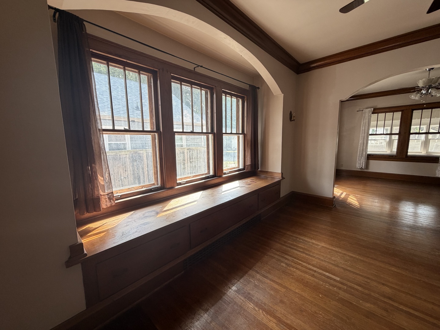 1106 E Olive Street Property Photo 4